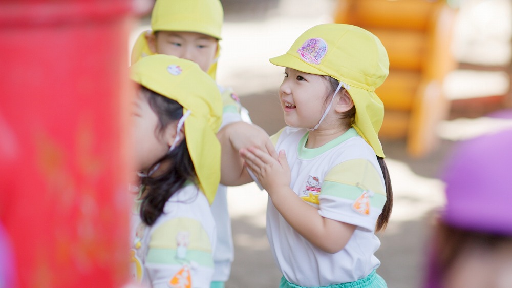 ⑤夏は元気に裸足の保育