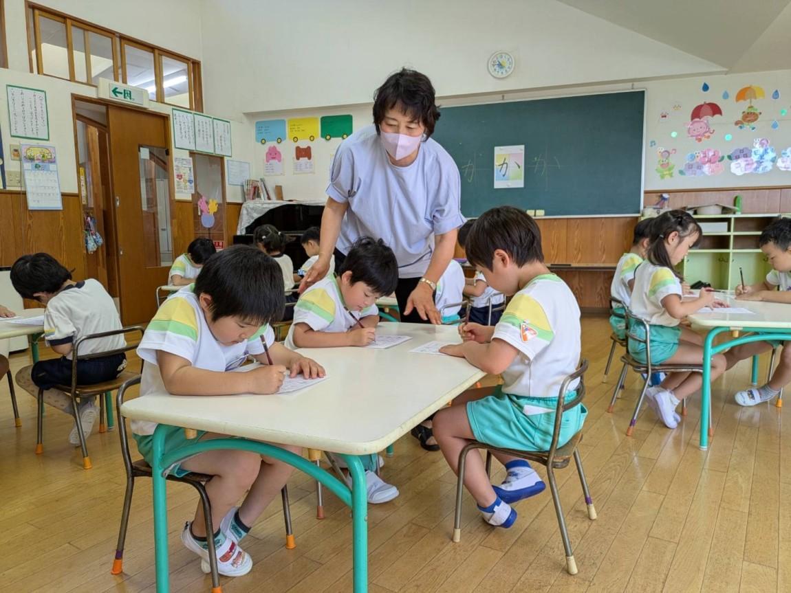 【年長】　かきかた教室も頑張っています✨